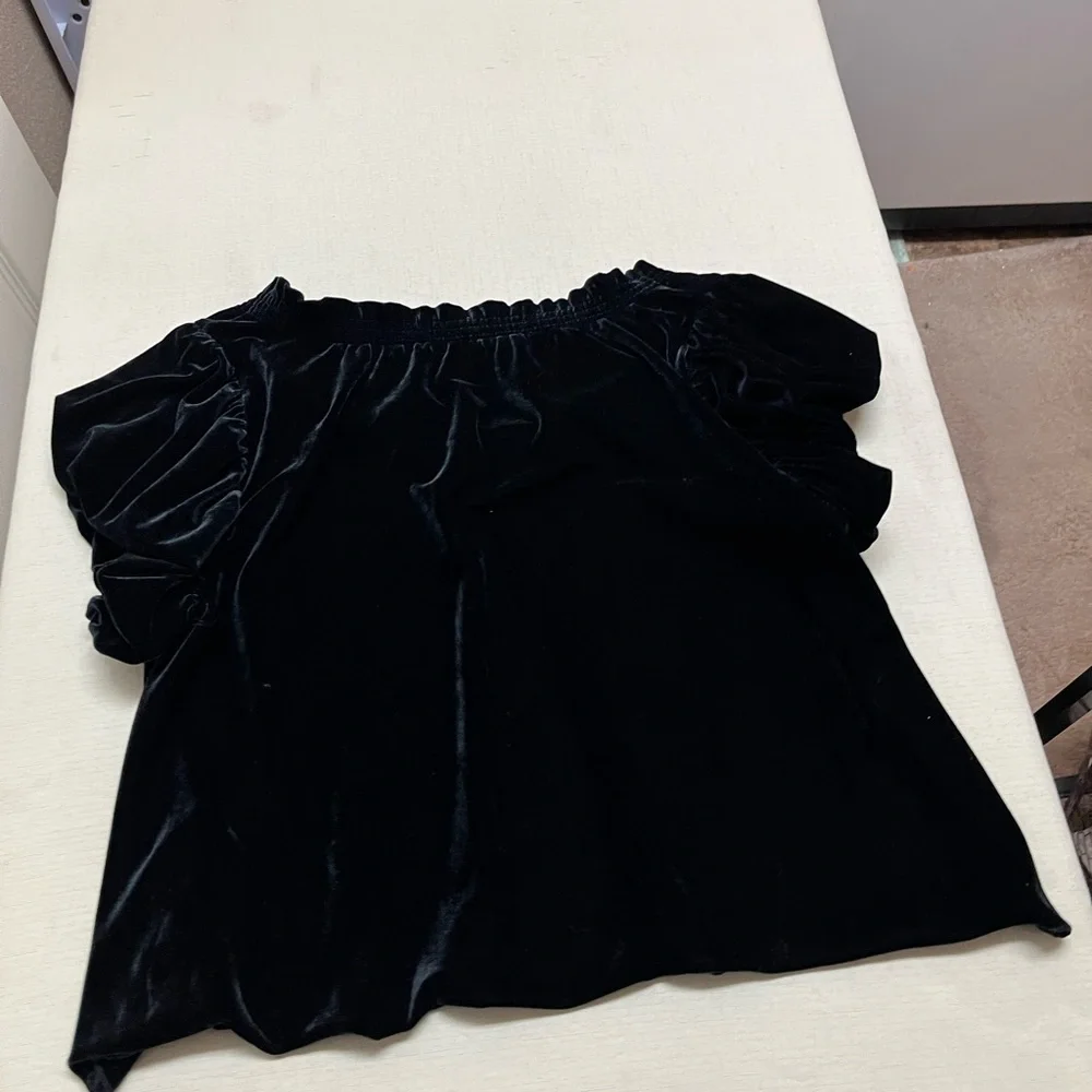 Free People XS black velvet puff sleeve neck tie top